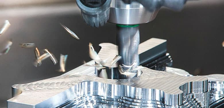 O SOLIDWORKS CAM, impulsionado pelo CAMWorks, utiliza tecnologia baseada em regras para permitir a integração do design e fabrico tudo numa única aplicação, ligando as equipas de design e fabrico.